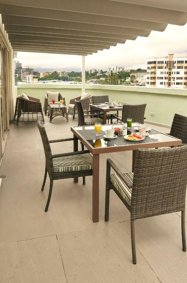 Suites Las Palmas, Hotel & Apartments. San Salvador Eksteriør billede